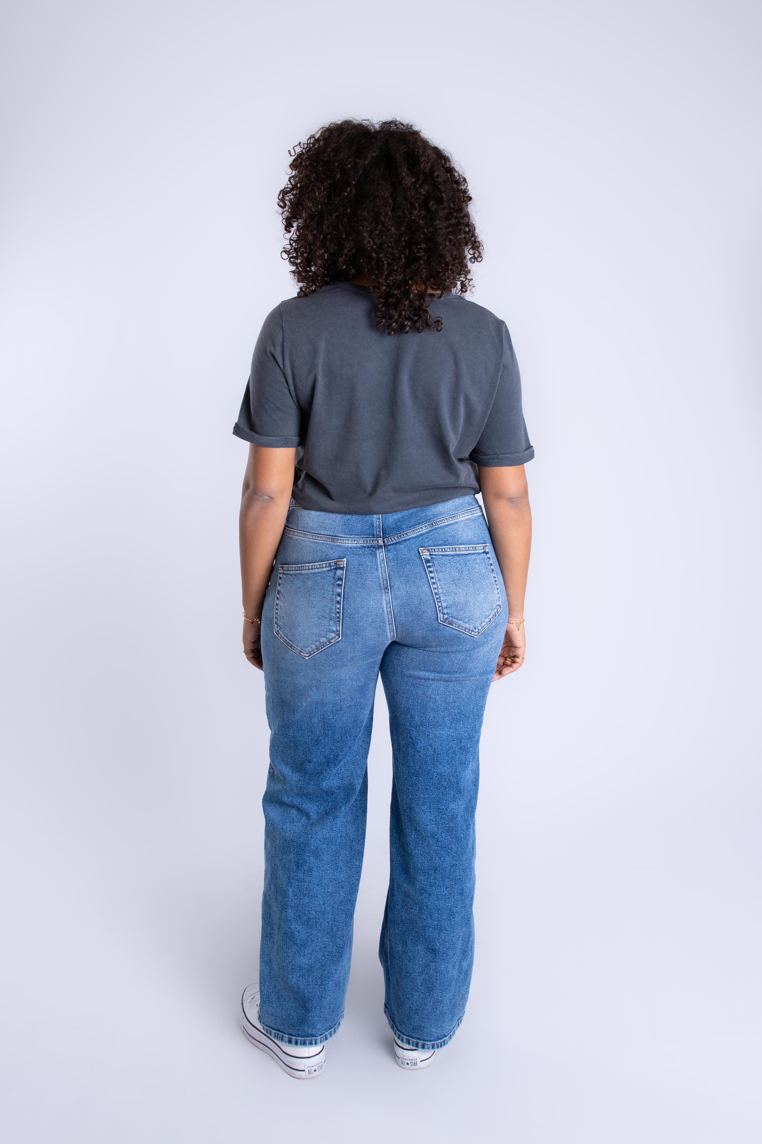 Jeans mit hoher Taille und weitem Bein image number 4