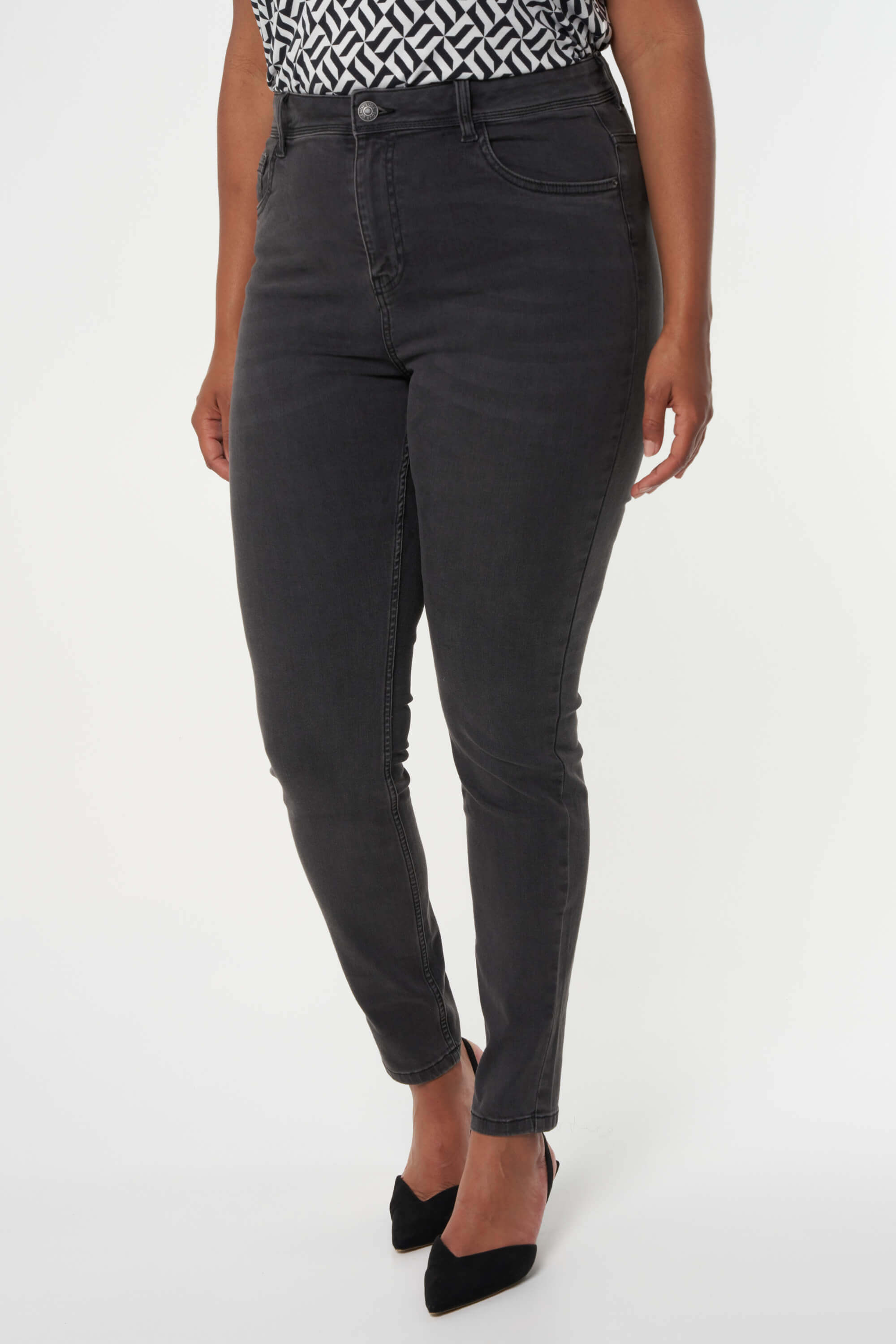 Skinny-Leg-Jeans mit hoher Taille CHERRY image number 5