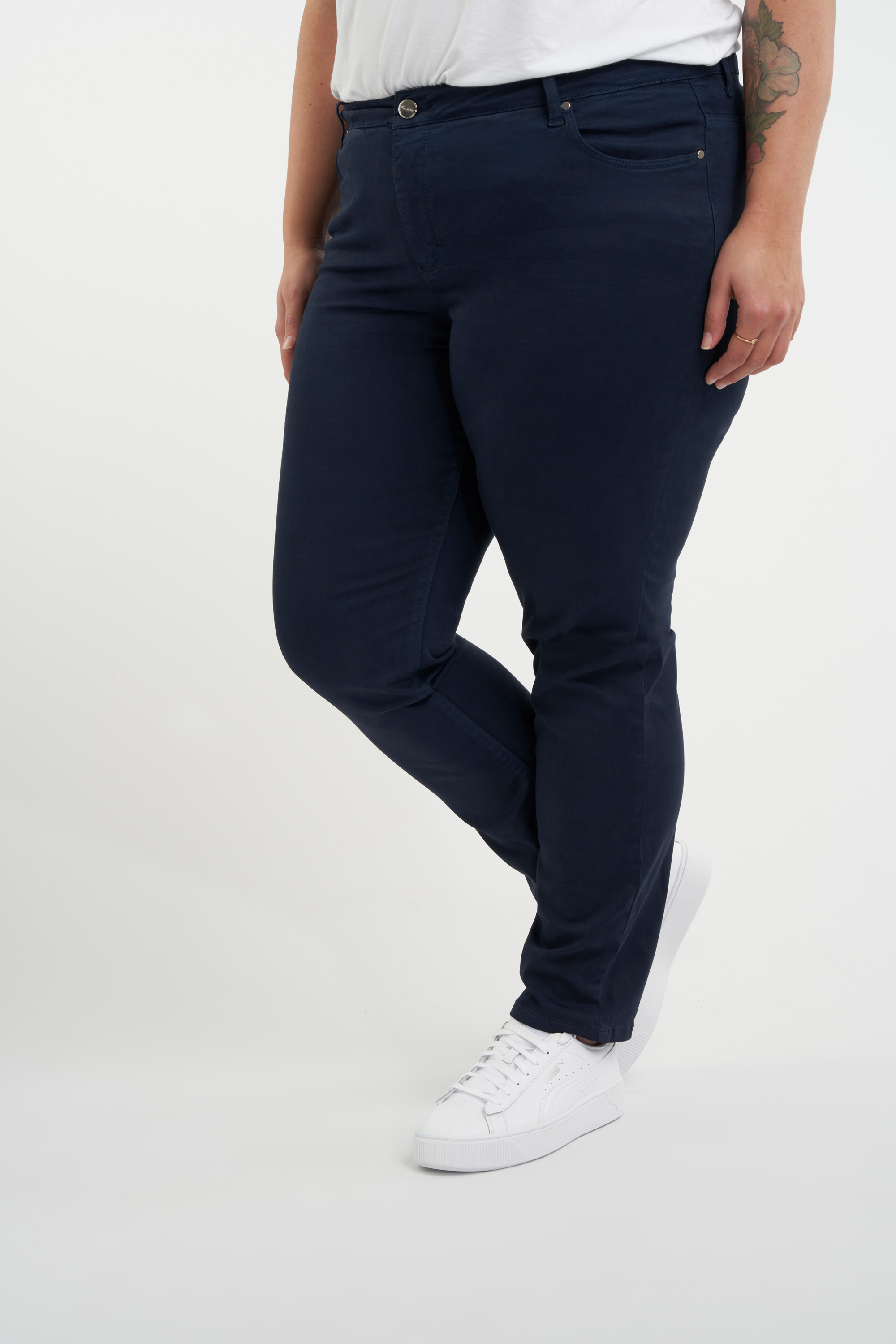 Slim-Leg Jeans SLIMS image number null