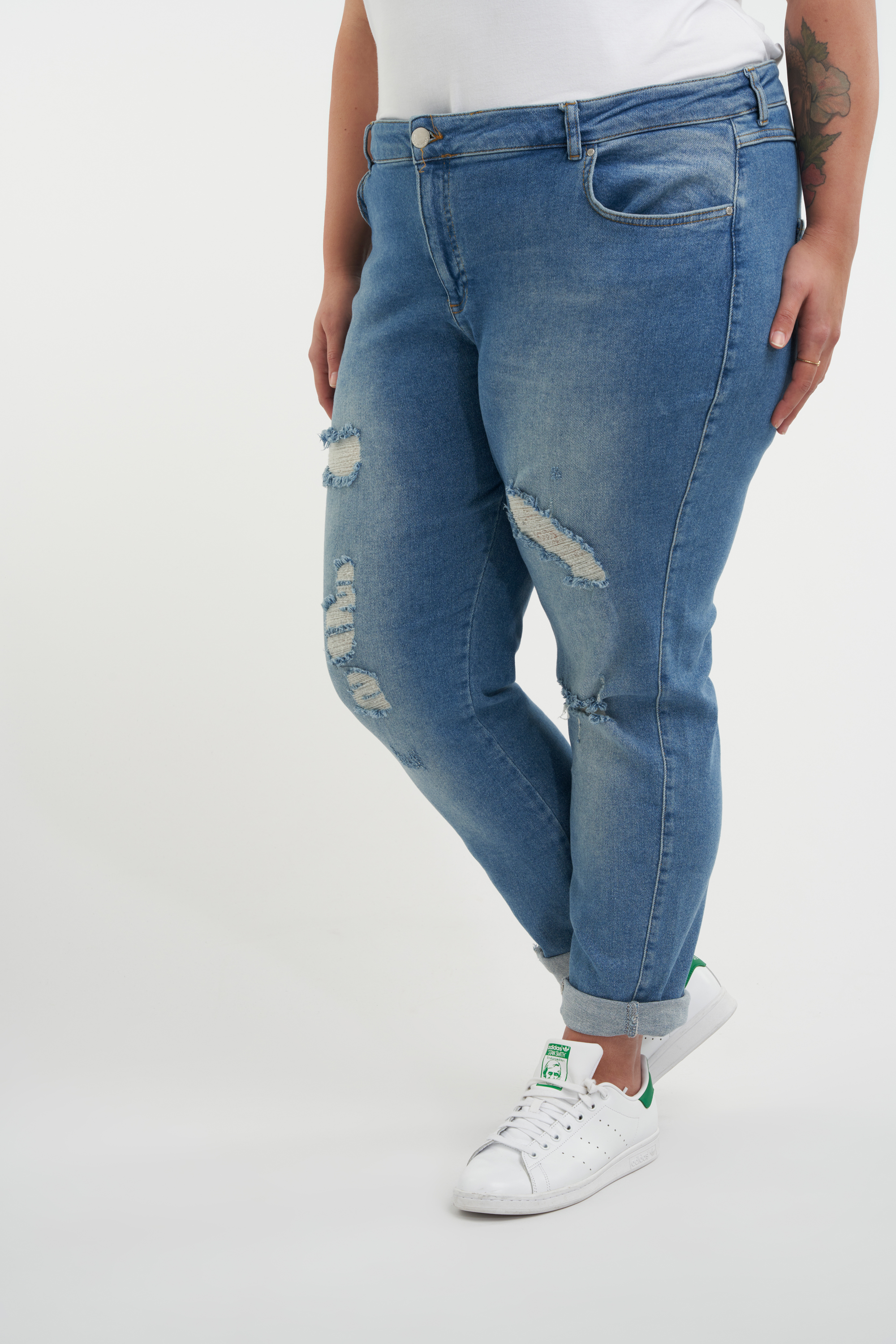 Jeans mit Used-Look image 9