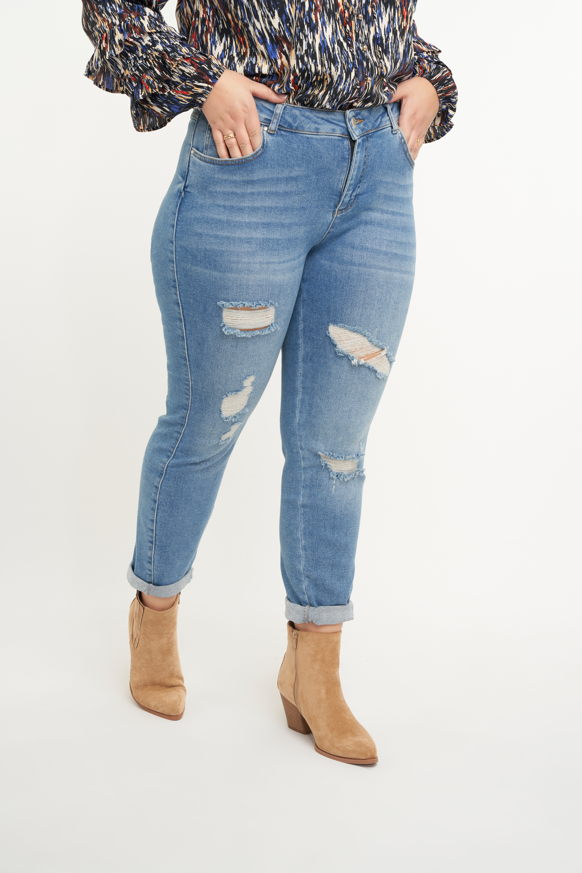 Jeans mit Used-Look image 6
