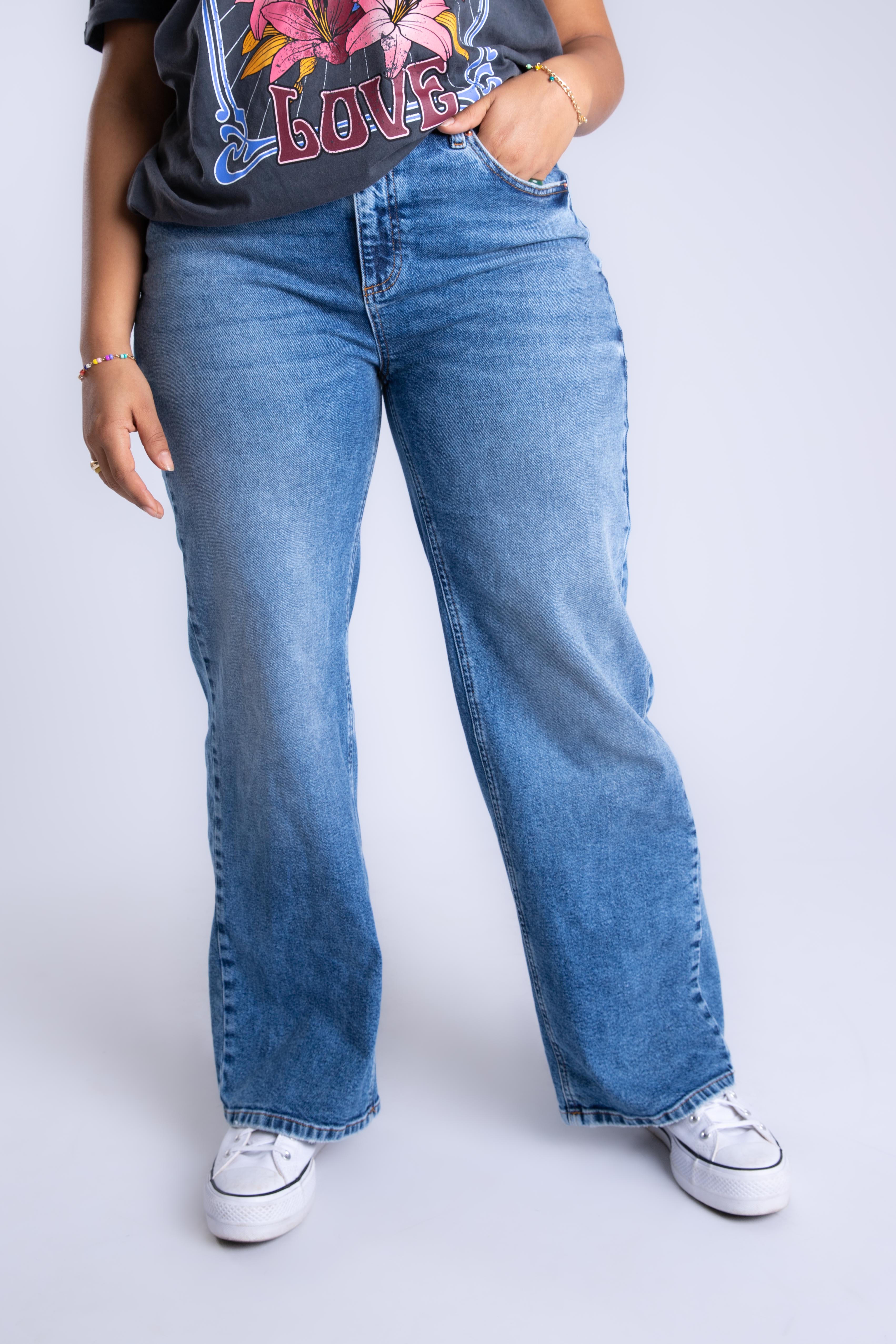 Jeans mit hoher Taille und weitem Bein image 5