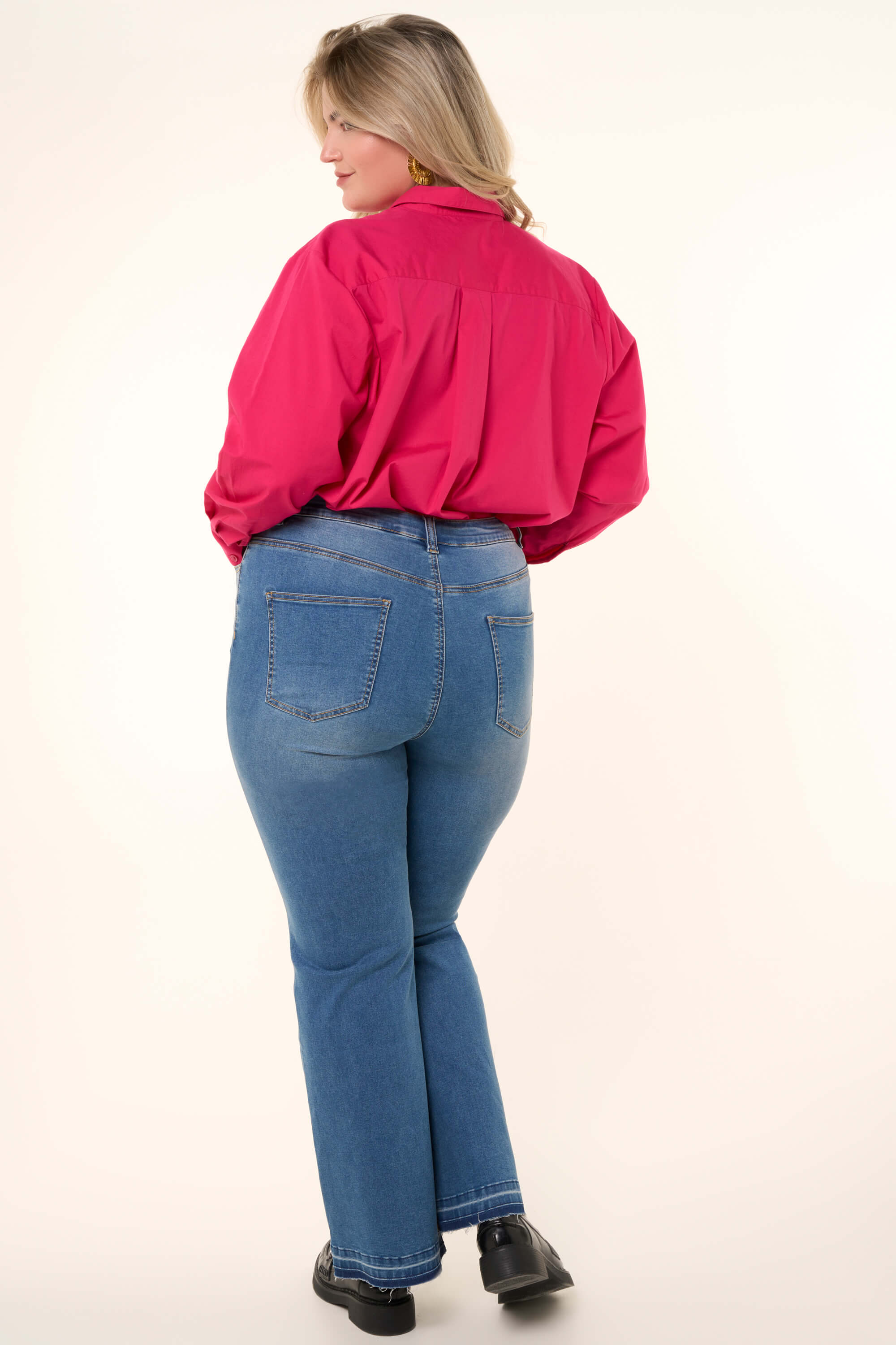 Flared Jeans image number 3