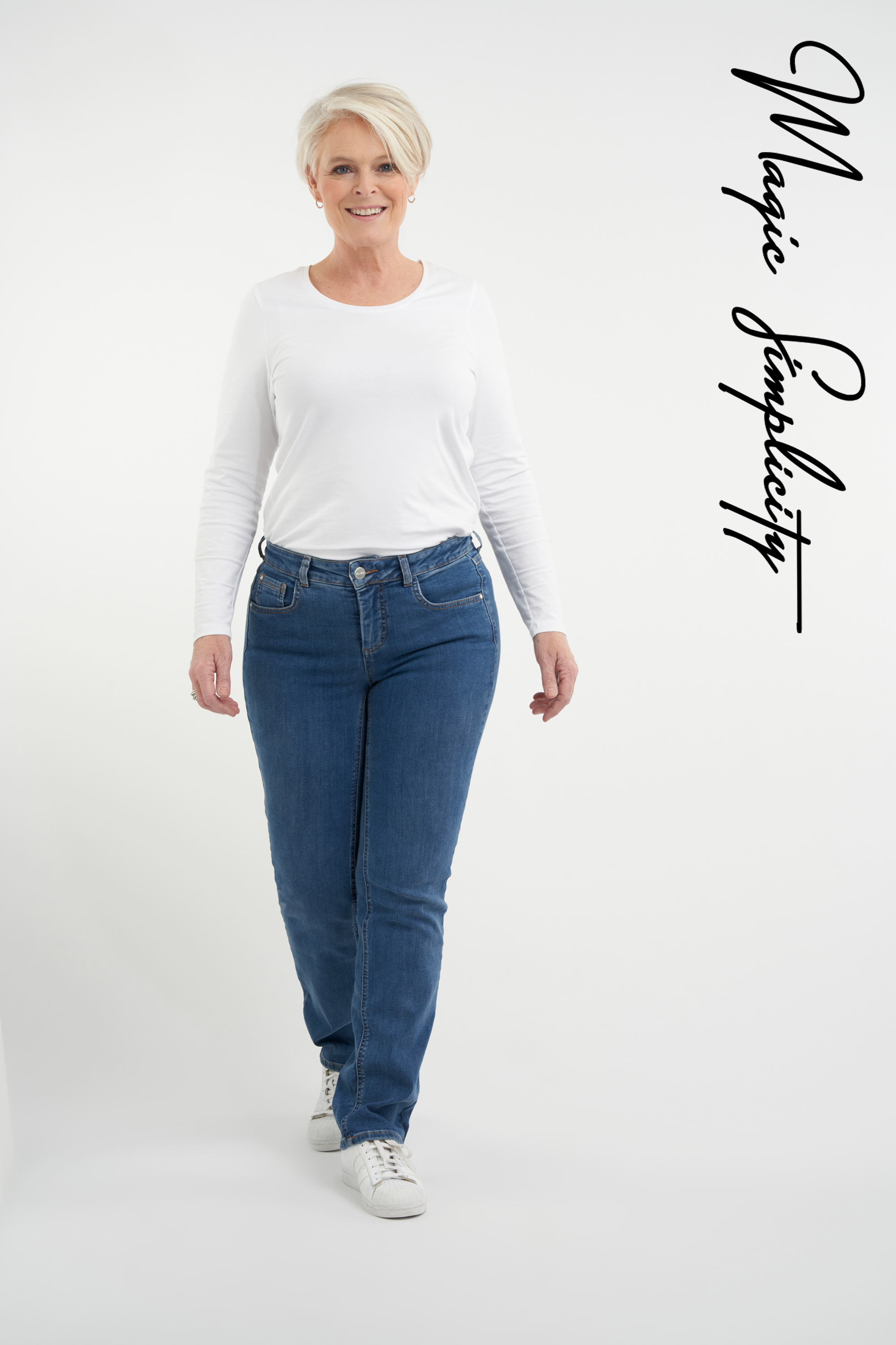 Straight-Leg Jeans SHAPES  image number 0